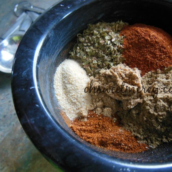 Make this Healthy Homemade Chili Powder in a flash with ingredients in your pantry!