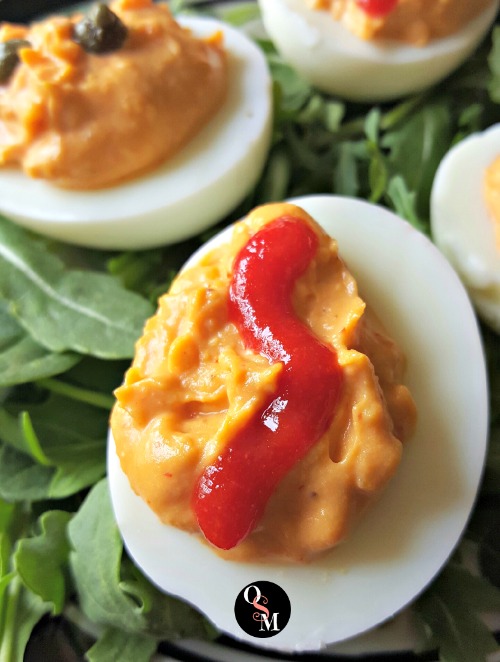 Sriracha Deviled Eggs | Oh Sweet Mercy #recipes #thm #ohsweetmercy #sriracha #eggs