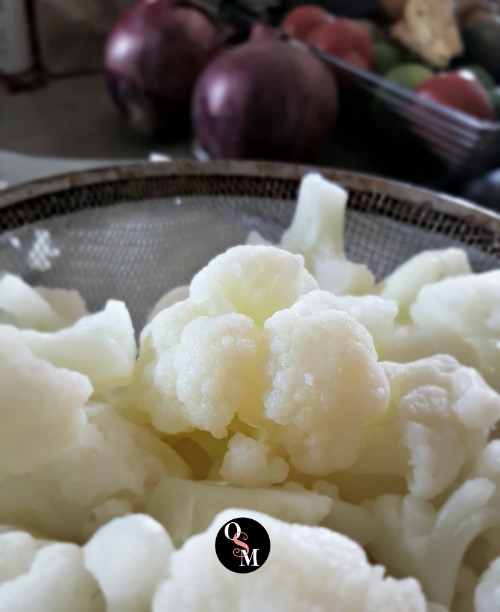 How to Make Amazingly Fluffy, Creamy Mashed Fauxtatoes | Oh Sweet Mercy #recipes #thm #lowcarb #dairyfree #fauxtatoes #ohsweetmercy