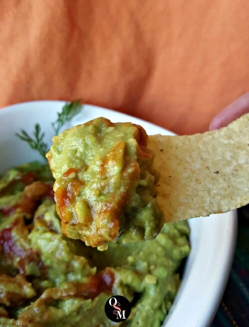 An Easy 3 Step Guacamole is what you need! This party-pleaser is also Trim Healthy Mama friendly. #easy #guacamole #avocado #trimhealthymama #recipes