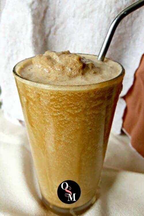 How to Make a Salted Caramel Frappe Like a Coffeehouse Boss! One simple secret to perfect frappes you need to know! #sugarfree #thm #diy #savingmoney #coffeehouse #recipes