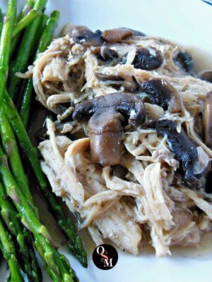 Quick, simple, and flavorful! This easy Instant Pot chicken recipe works with any Trim Healthy Mama fuel type, too. #lowcarb #thm #chicken #instantpot #recipes