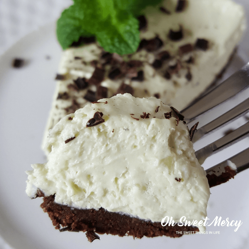 This Low Carb Minty Matcha No Bake Cheesecake uses antioxidant rich matcha tea for natural coloring. 