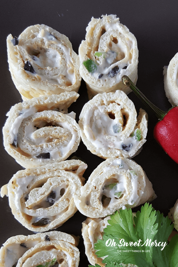 This Perfect Pinwheels recipe can be made for either S or FP styles. Whether you need low carb pinwheels or low carb and low fat pinwheels, they're sure to be a hit at your next party (or snack session). #thm #appetizers #snacks #recipes #lowfat #lowcarb #glutenfree #ohsweetmercy