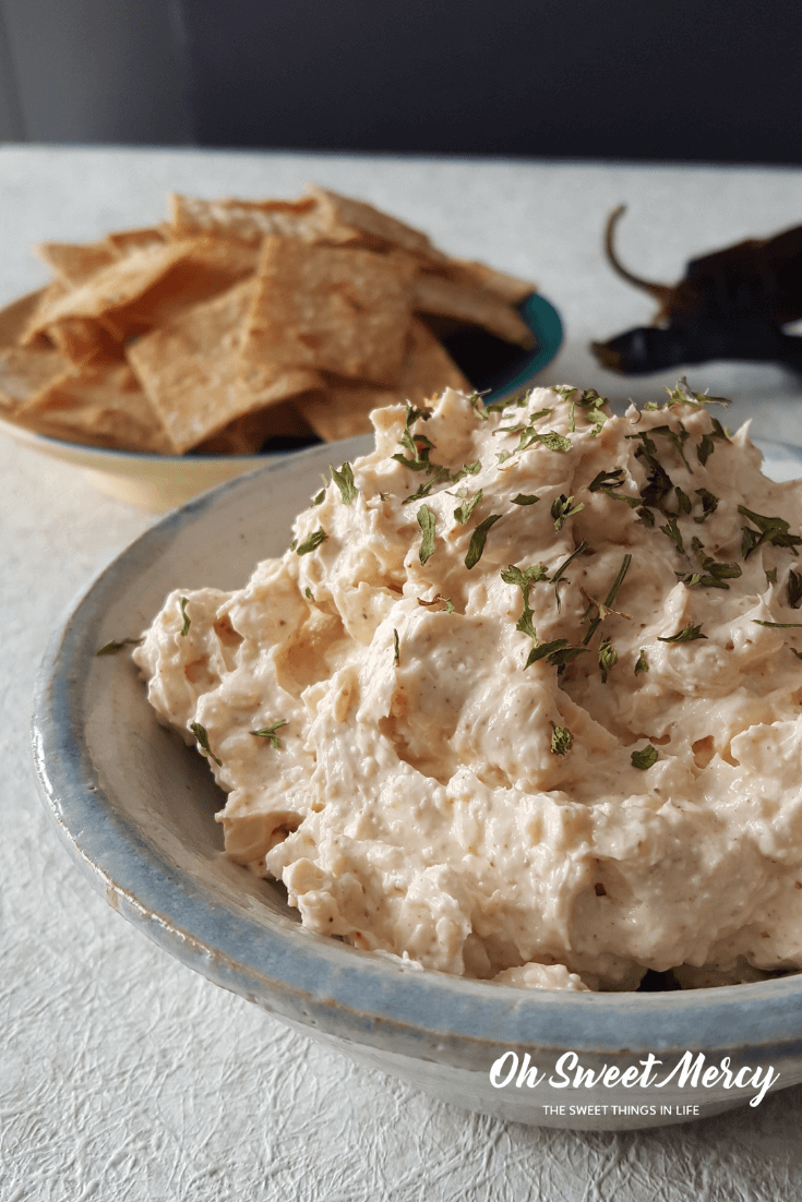 This easy, low carb Chipotle Cheese Dip is ready in 10 minutes or less! Perfect for snacking or party appetizers. #thm #keto #lowcarb #appetizers #snacks