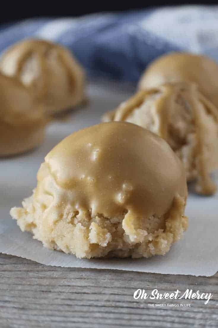 Low Carb Salted Caramel Cookie Dough Bites with White Chocolate Mocha Drizzle are a perfect afternoon pick me up with your favorite hot beverage. #lowcarb #sugarfree #thm #glutenfree 