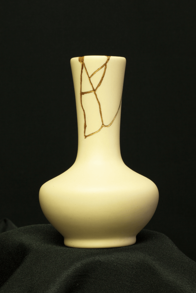 Example of white vase with kintsugi repair