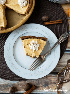 Low carb no bake pumpkin pie on a plate