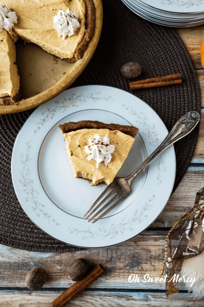 Low carb no bake pumpkin pie on a plate