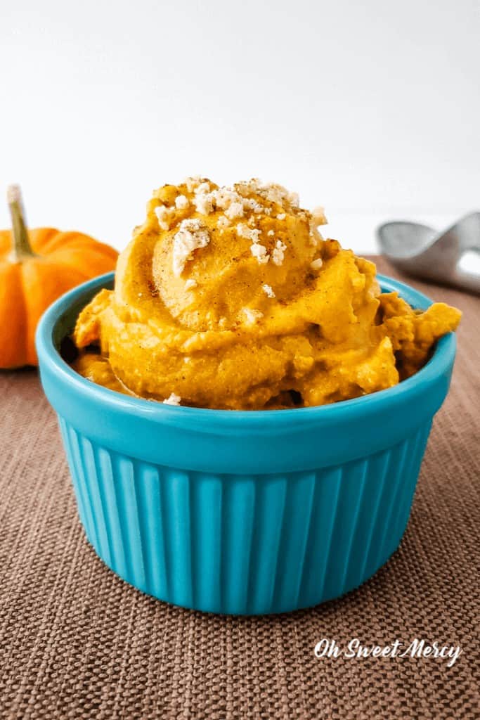 Bowl of pumpkin pie ice cream