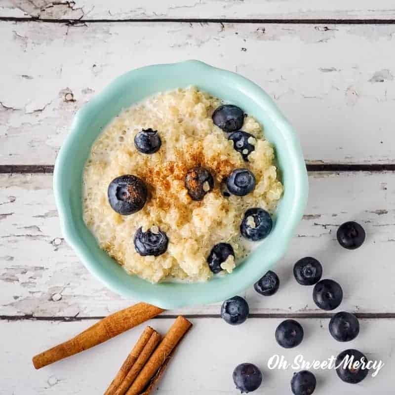 bowl of Creamy Berry Quinoa Bowl with blueberries