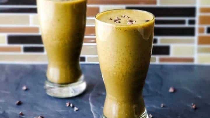 2 glasses of chocolate shake with superfoods