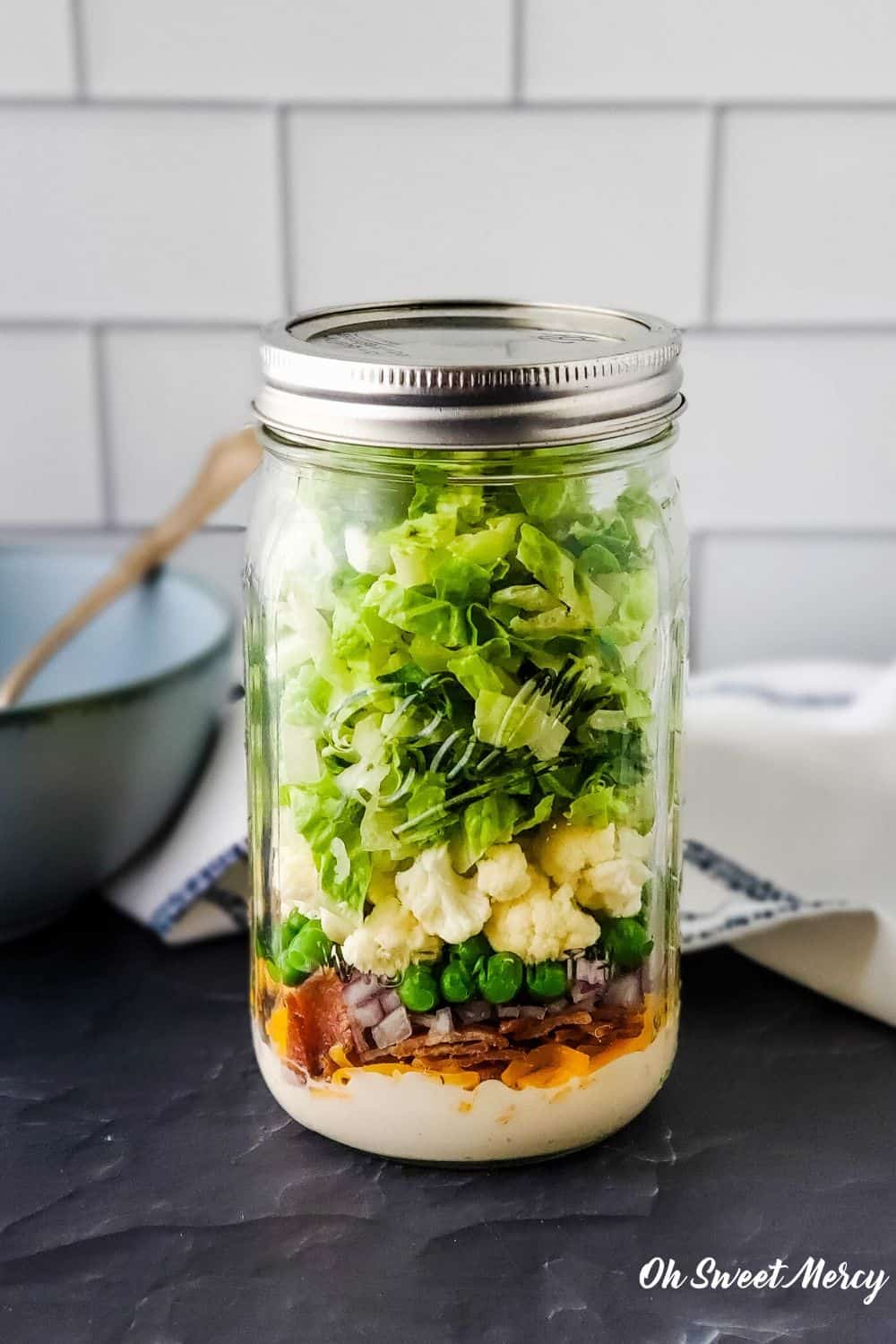 Healthy Low Carb Meal Prep: Greek Mason Jar Salad Recipe with Chicken