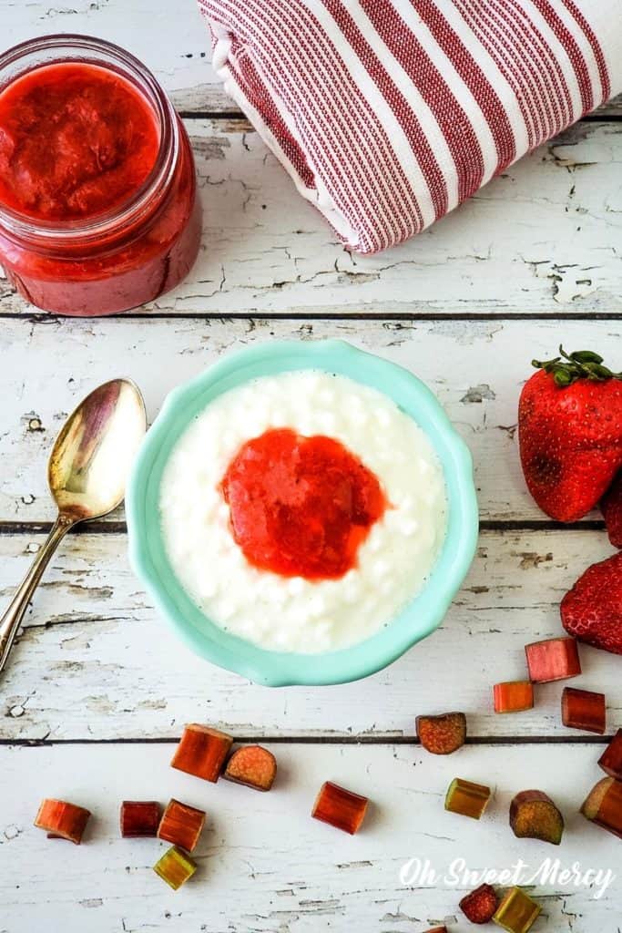 Low fat cottage cheese with sugar free strawberry rhubarb sauce