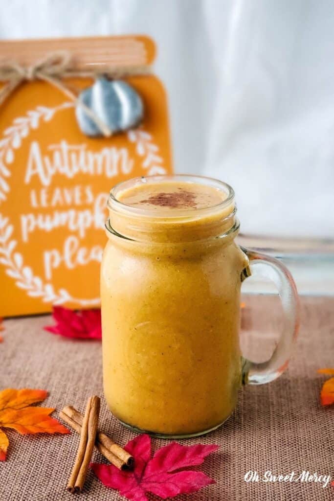 Mason jar mug of low carb pumpkin shake 