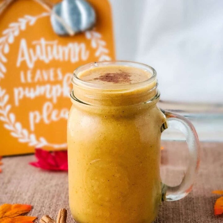 Mason jar mug of low carb pumpkin shake