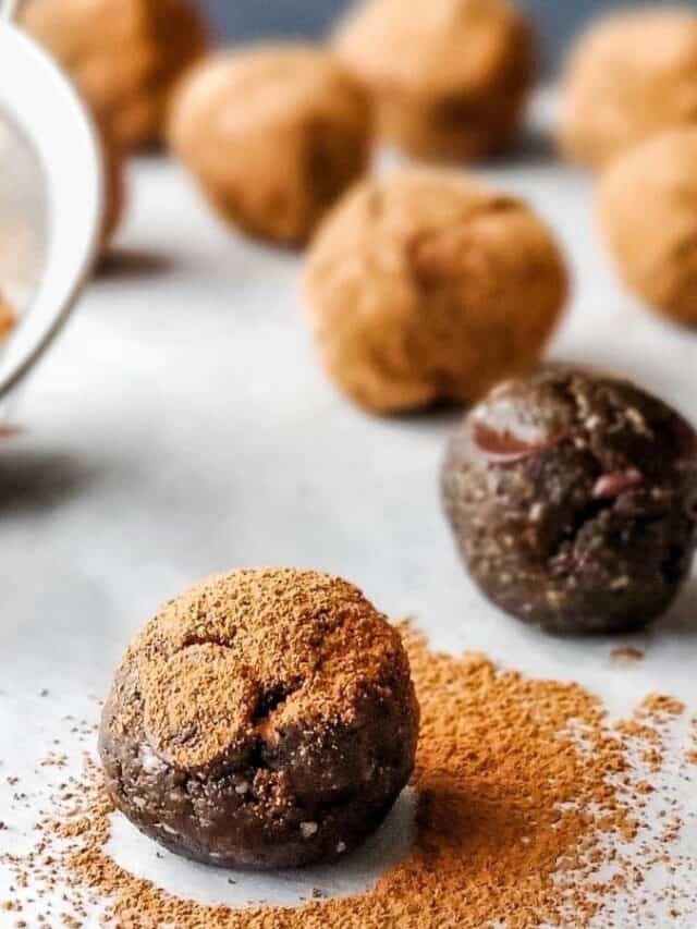 How to Make SECRET PEPPERMINT CHOCOLATE PROTEIN BALLS THM STORY Oh