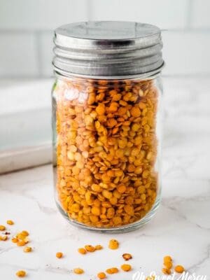 Mason jar with crunchy roasted red lentils